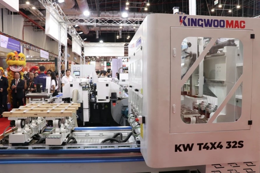 Int’l woodworking machinery expo opens in Binh Duong province